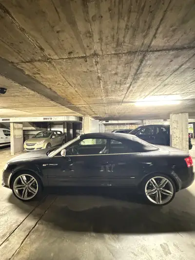 Audi A4 Cabriolet 2.0T FSI — Décapotable sportive, 200 ch et boîte multitronic — rear view