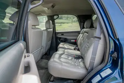 Chevrolet Tahoe 5.3 Autotrac L — Grand SUV américain, moteur puissant, transmission intégrale — Miniature 9