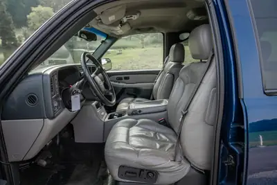 Chevrolet Tahoe 5.3 Autotrac L — Grand SUV américain, moteur puissant, transmission intégrale — Miniature 10