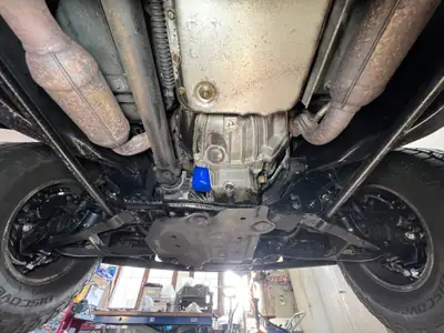 Chevrolet Tahoe 5.3 Autotrac L — Grand SUV américain, moteur puissant, transmission intégrale — Miniature 17