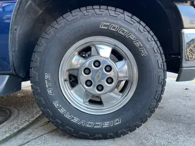 Chevrolet Tahoe 5.3 Autotrac L — Grand SUV américain, moteur puissant, transmission intégrale — Miniature 19