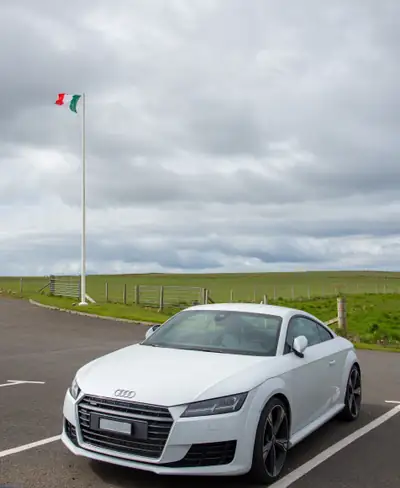Audi TT Coupé 2.0 TFSI Quattro — Sportivité légendaire, moteur 230 ch, état impeccable — exterior view