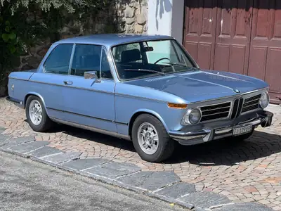 BMW 2002 tii 1973 — Classique culte au charme intemporel, seulement 7300 km — Heckansicht