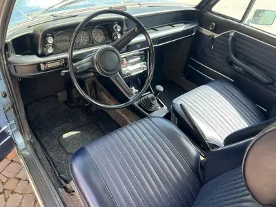 BMW 2002 tii 1973 — Classique culte au charme intemporel, seulement 7300 km — Armaturenbrett