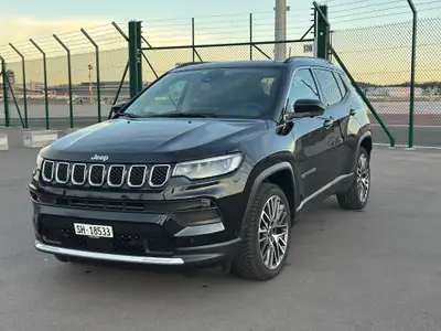 Jeep Compass 4x2 1.3 Limited — SUV urbain fiable, toit panoramique, 92 000 km — Seitenansicht