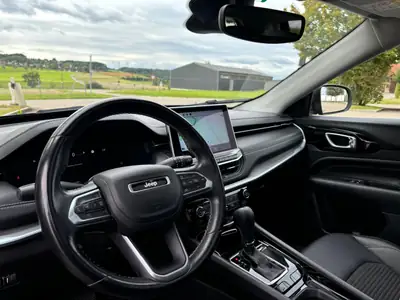 Jeep Compass 4x2 1.3 Limited — SUV urbain fiable, toit panoramique, 92 000 km — Miniatur 8