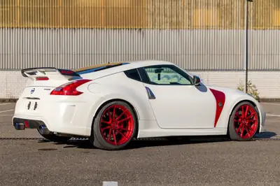 Nissan 370 Z NISMO 2014 — Coupé sportif légendaire, 56 000 km seulement — Heckansicht