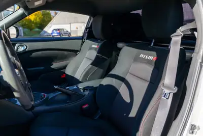 Nissan 370 Z NISMO 2014 — Coupé sportif légendaire, 56 000 km seulement — Miniatur 17
