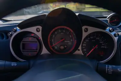 Nissan 370 Z NISMO 2014 — Coupé sportif légendaire, 56 000 km seulement — Miniatur 19