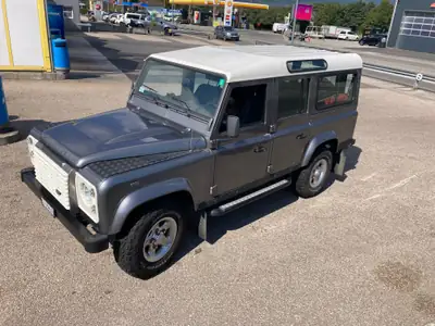 Land Rover Defender 110 TD4 — L'icône tout-terrain, robustesse éprouvée et 7 places — Seitenansicht