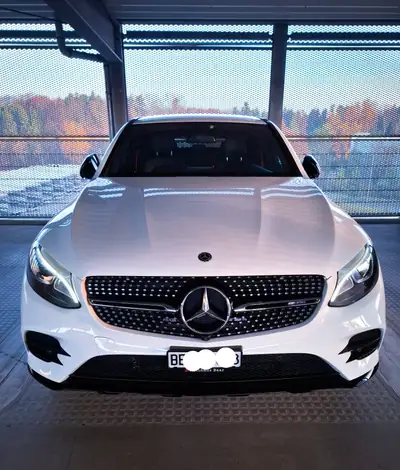 Mercedes-Benz GLC 43 AMG Coupé — Performance 367 ch, Design athlétique, Seulement 63'000 km — vista posteriore