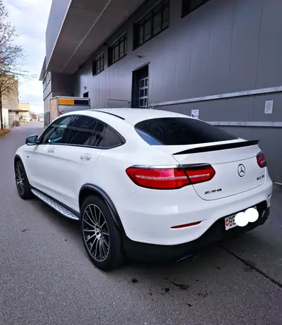 Mercedes-Benz GLC 43 AMG Coupé — Performance 367 ch, Design athlétique, Seulement 63'000 km — fianco