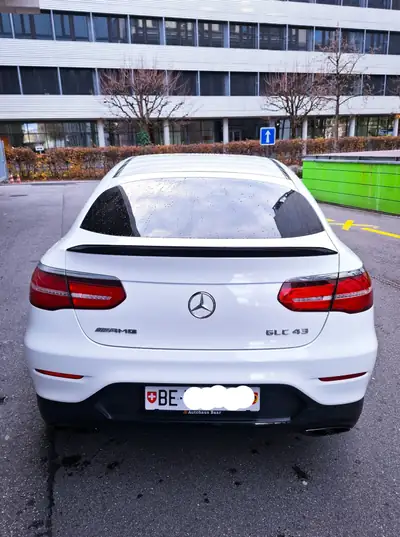 Mercedes-Benz GLC 43 AMG Coupé — Performance 367 ch, Design athlétique, Seulement 63'000 km — interni