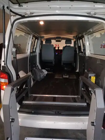 VW T5 Multivan Startline — Monospace diesel fiable, 82 000 km seulement — intérieur