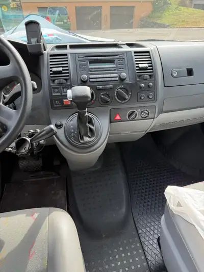 VW T5 Multivan Startline — Monospace diesel fiable, 82 000 km seulement — détail