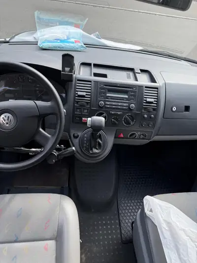 VW T5 Multivan Startline — Monospace diesel fiable, 82 000 km seulement — Miniature 8