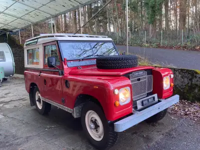 Land Rover 88 Serie III 1983 — Le 4×4 britannique culte, 76'000 km seulement — interni