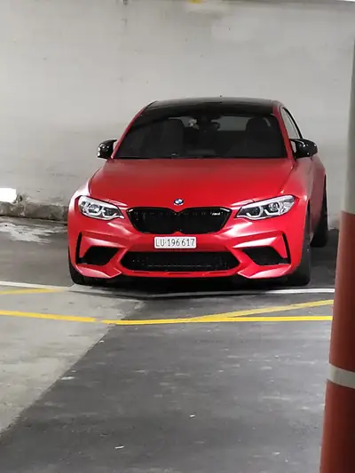 BMW M2 Competition Drivelogic — Coupé sport 410 ch, faible kilométrage — fianco