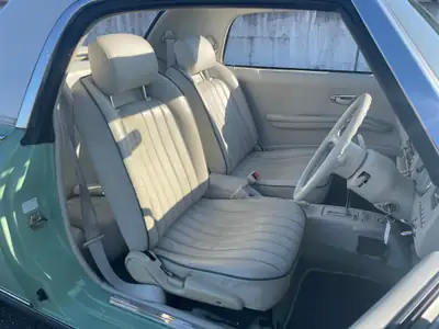 Nissan Figaro 1993 — Cabriolet rétro culte, moteur économe et sans sinistre — Armaturenbrett