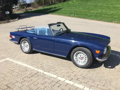 Triumph TR6 1974 — Cabriolet sportif emblématique, accès idéal au monde des oldtimers — Außenansicht