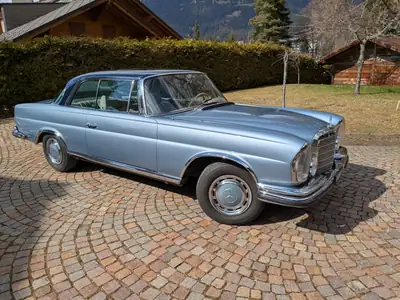 Mercedes-Benz 280 SE Coupé 1970 — Chef-d'œuvre classique, moteur 3.5L performant — vista esterna