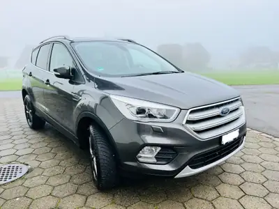 Ford Kuga 1.5 SCTi Titanium — SUV polyvalent, toit panoramique, première main — cruscotto