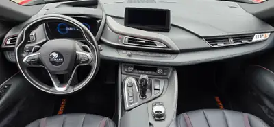 BMW i8 Coupé Protonic Red Edition — Hybride rechargeable haute performance, 32 000 km — Miniatura 11