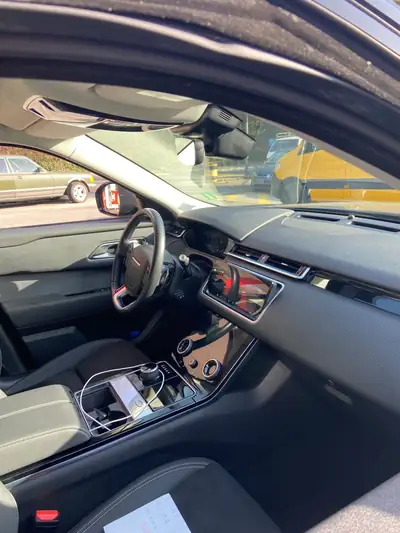Land Rover Range Rover Velar D 180 — SUV premium diesel, 57'000 km seulement — côté