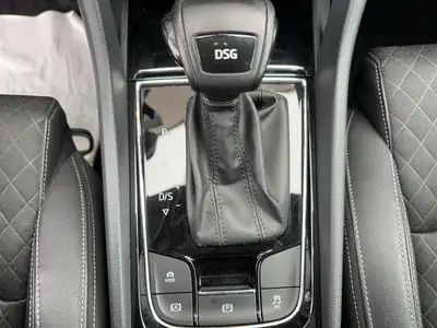 Skoda Karoq 1.5 TSI ACT — SUV compact dynamique, sans accident, 95'700 km — Thumbnail 16