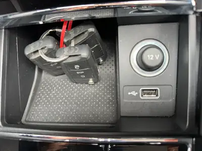 Skoda Karoq 1.5 TSI ACT — SUV compact dynamique, sans accident, 95'700 km — Thumbnail 24