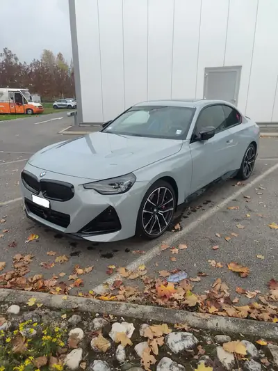 BMW M240i xDrive M Sport Pro — Coupé haute performance, 51000 km seulement — fianco