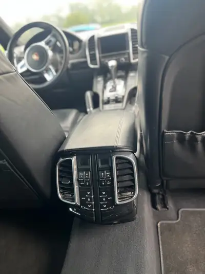 Porsche Cayenne Diesel — SUV premium robuste, motorisation économe et fiable — Miniatur 12