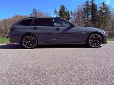 BMW M340d xDrive — Break sportif diesel hybride, 45000 km seulement — exterior view
