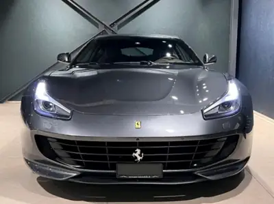 Ferrari GTC 4 Lusso 2017 — Grand Tourisme élégant, entretien Ferrari certifié — arrière