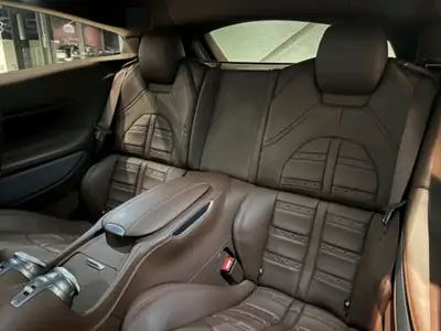 Ferrari GTC 4 Lusso 2017 — Grand Tourisme élégant, entretien Ferrari certifié — Miniature 12