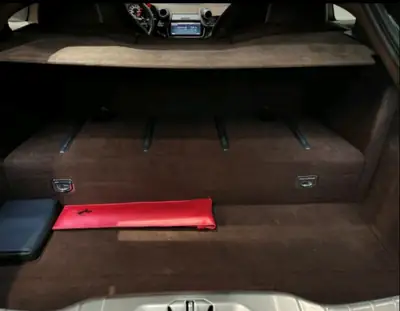 Ferrari GTC 4 Lusso 2017 — Grand Tourisme élégant, entretien Ferrari certifié — Miniature 20