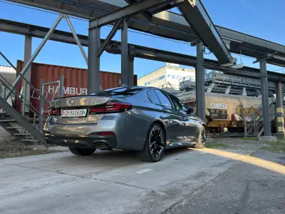BMW 545e xDrive M Sport Pro — Berline hybride rechargeable, 43'000 km seulement — Thumbnail 13