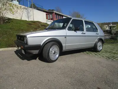 VW Golf 1 GTI 4-portes (1982) — Légende automobile authentique, 76'000 km seulement — détail