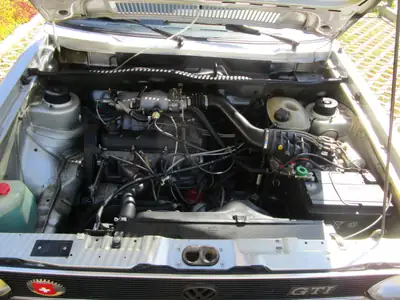 VW Golf 1 GTI 4-portes (1982) — Légende automobile authentique, 76'000 km seulement — Miniature 22