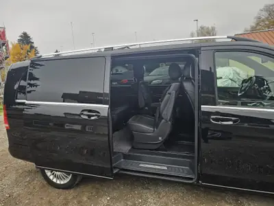 Mercedes-Benz V 250 4MATIC — Monospace familial premium, 7 places et traction intégrale — tableau de bord