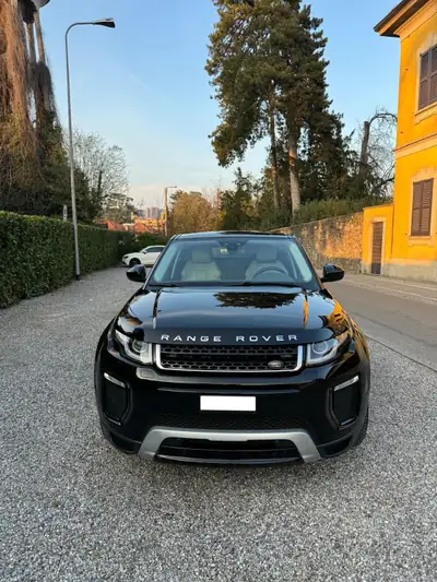 Land Rover Range Rover Evoque 2018 — SUV Compact Britannique, 4x4 Intégral Fiable — Seitenansicht