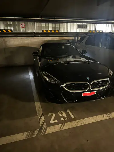 BMW Z4 sDrive 20i M Sport — Cabriolet sportif, 4500 km, élégance noire — côté