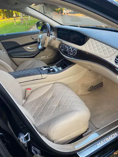 Mercedes-Benz S 560 Maybach 4Matic — Luxe intégral et performances d'exception — vista posteriore