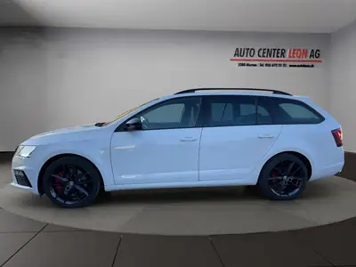 Skoda Octavia Combi RS 230 TSI — Berline familiale sportive, 107 000 km seulement — rear view
