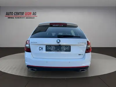 Skoda Octavia Combi RS 230 TSI — Berline familiale sportive, 107 000 km seulement — dashboard