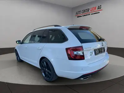 Skoda Octavia Combi RS 230 TSI — Berline familiale sportive, 107 000 km seulement — interior