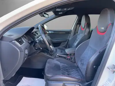 Skoda Octavia Combi RS 230 TSI — Berline familiale sportive, 107 000 km seulement — Thumbnail 9