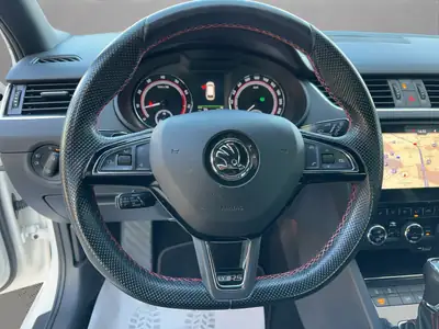 Skoda Octavia Combi RS 230 TSI — Berline familiale sportive, 107 000 km seulement — Thumbnail 10