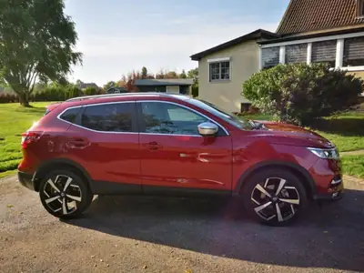 Nissan Qashqai 1.3 DIG-T Tekna+ — SUV compact dynamique, 147'000 km, sans sinistre — vue extérieure
