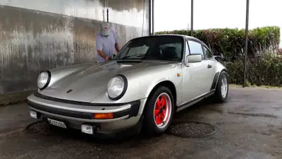 Porsche 911 1983 — Légende des années 80, cuir intégral et vernis d'origine — fianco